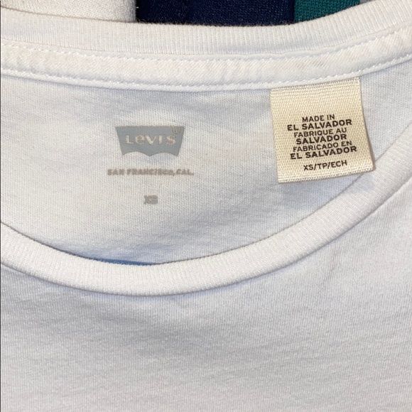 Levi’s White Top - Picture 3 of 3